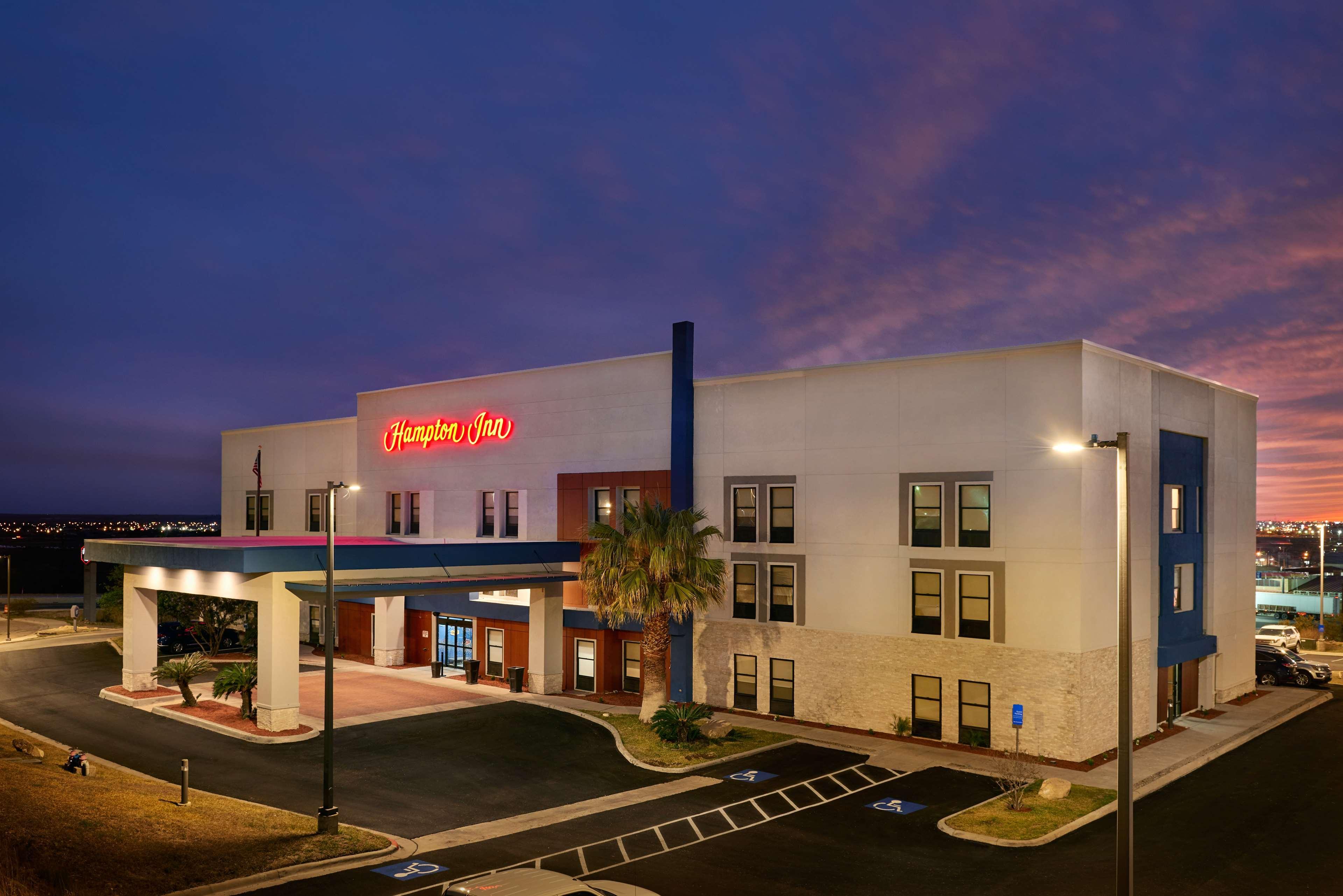 Hampton Inn Eagle Pass Zewnętrze zdjęcie